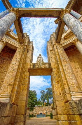 Pórtico teatro romano