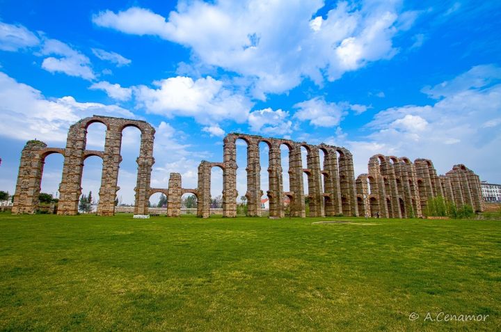 Acueducto de Los Milagros este